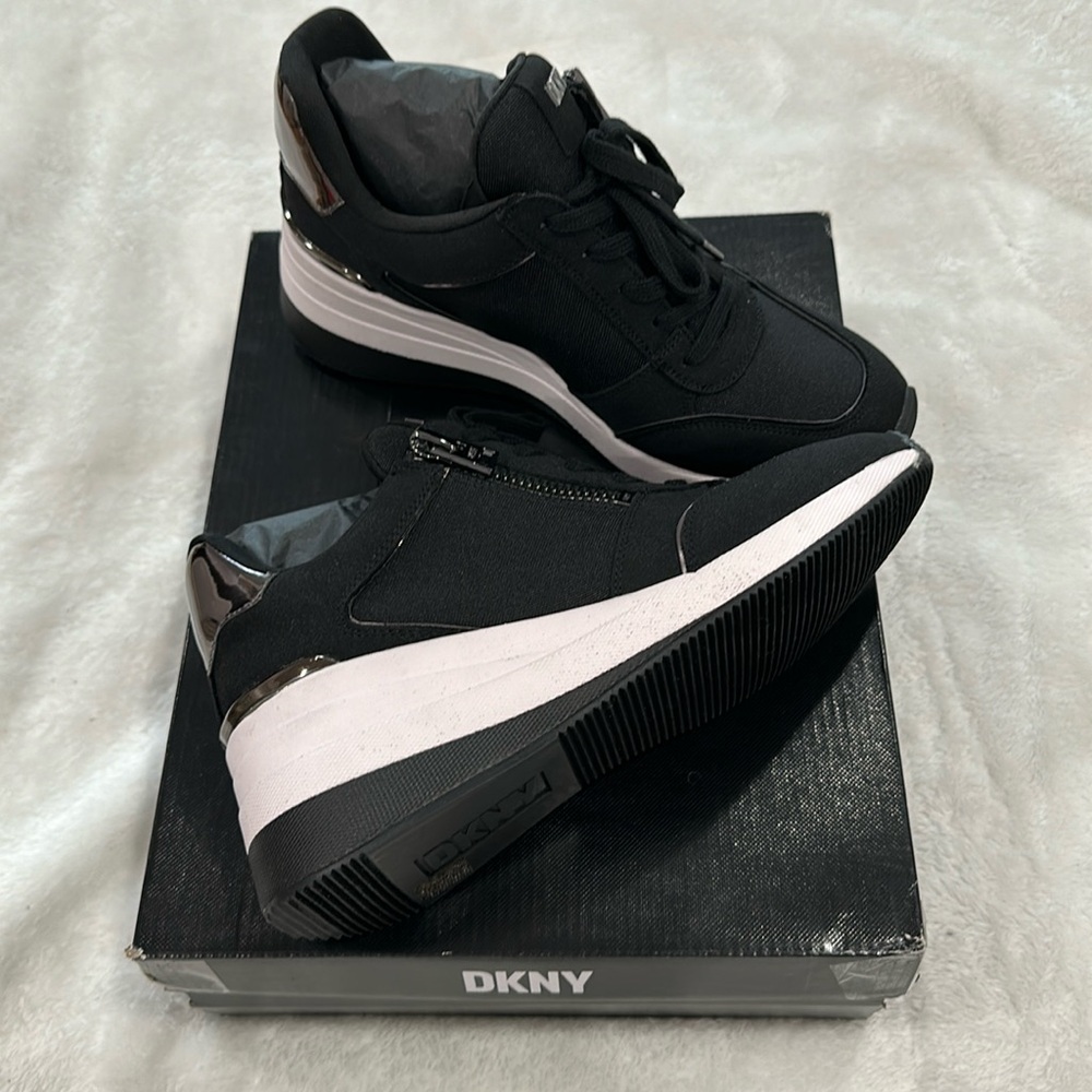 DKNY KADEN - Lace Up Wedg size 8 - Picture 2 of 8